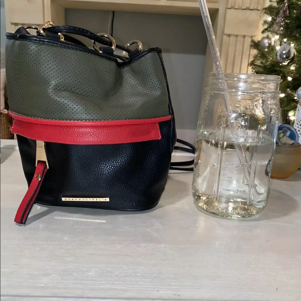 Quay multi color Mini Back Pack - Picture 3 of 8